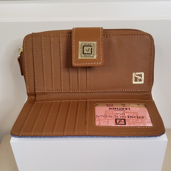 Stone Mountain Leather Wallet - Picture 4 of 5